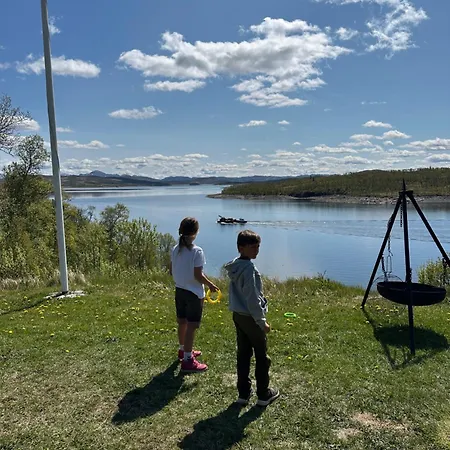 Mosstrond Turisthytte *