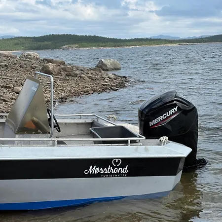 Mosstrond Turisthytte *