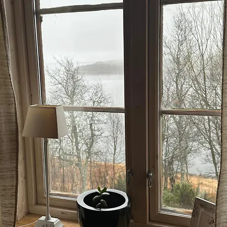 Mosstrond Turisthytte *