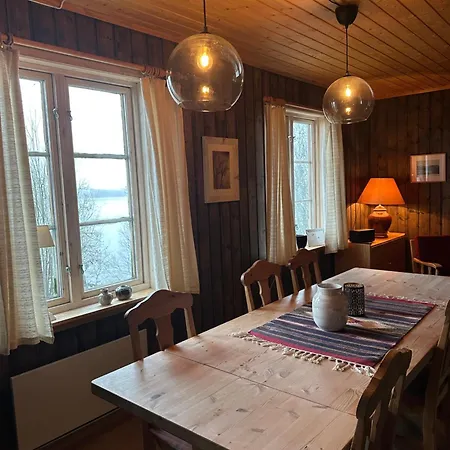 Mosstrond Turisthytte *