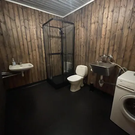 Mosstrond Turisthytte *