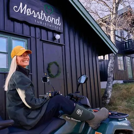 Mosstrond Turisthytte *