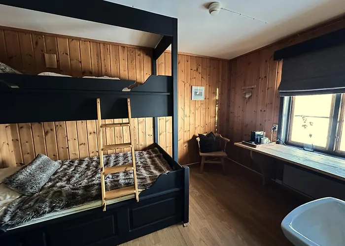 Mosstrond Turisthytte מלון דירות