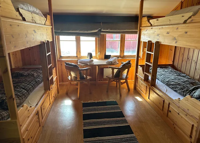 Mosstrond Turisthytte *