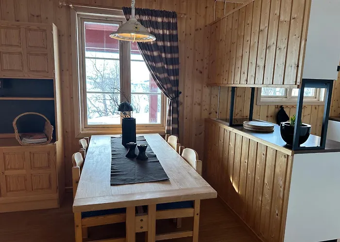 Mosstrond Turisthytte *