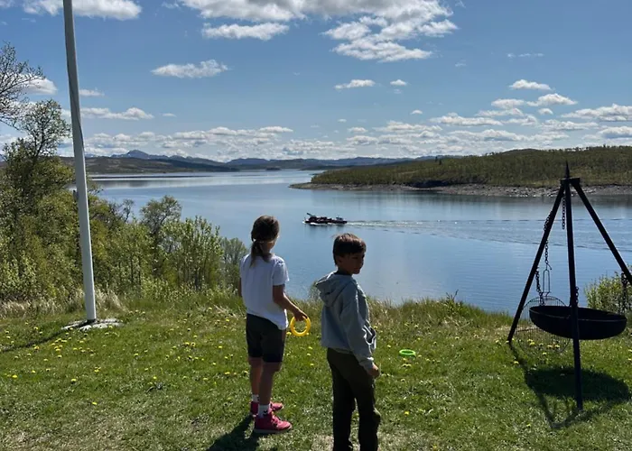 Mosstrond Turisthytte *