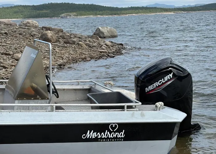 Mosstrond Turisthytte *