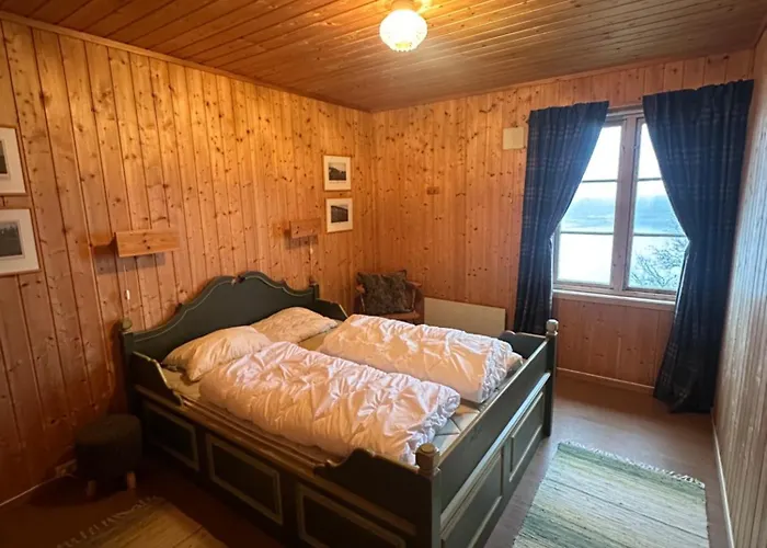 Mosstrond Turisthytte *